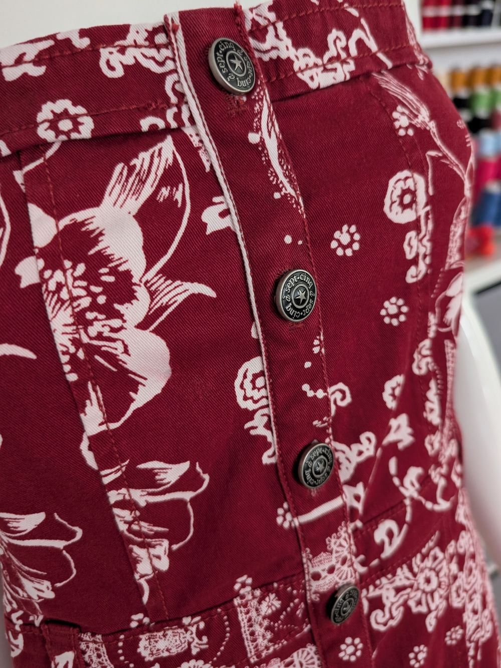 NWT cinq a sept Red Bandana-Print 'Veena' Midi Dress - Picture 4 of 10